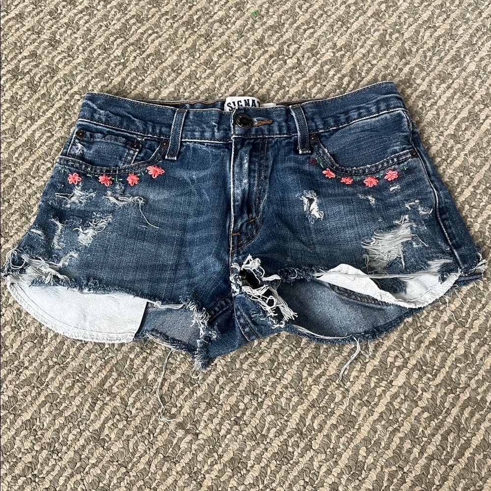 Levis 513 Slim Straight Distressed Embroidered Cutoff Jean Shorts Sz 2